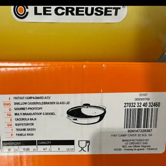 Le Creuset Soleil Cast Iron Skillet With Glass Lid NWT - Picture 3 of 4
